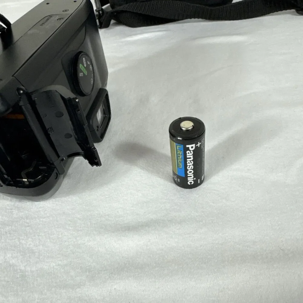 Canon Sure Shot 80 Tele Date 35mm Camera Point Shoot 38-80 mm f/3.7 Battery Case